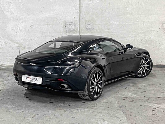 Aston Martin DB11 4.0 V8 510hp 2017, niederländische Zulassung