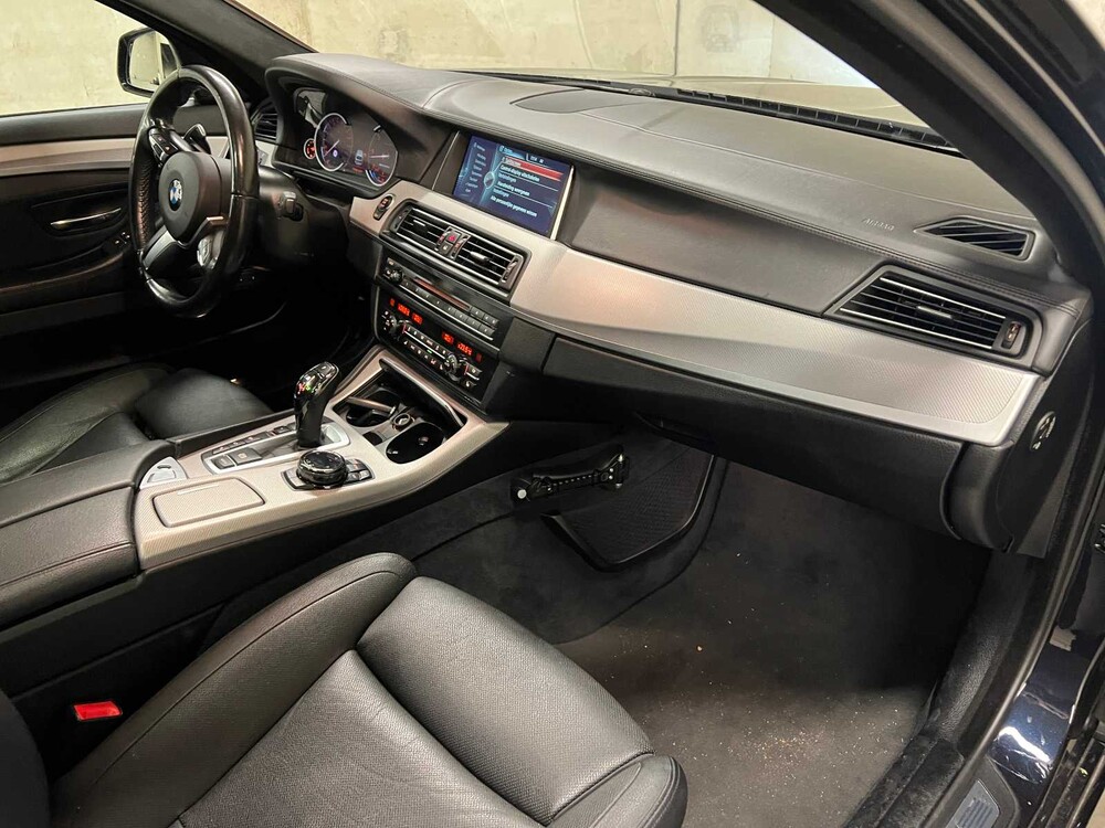 BMW M550 Touring xDrive F11 381pk 2014 5-serie (Origineel-NL), 3-XFP-64