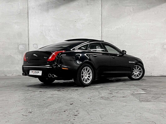 Jaguar XJ 5.0 V8 Portfolio SWB MY-2011 FACELIFT 385PS (Original-NL), 76-PPR-8