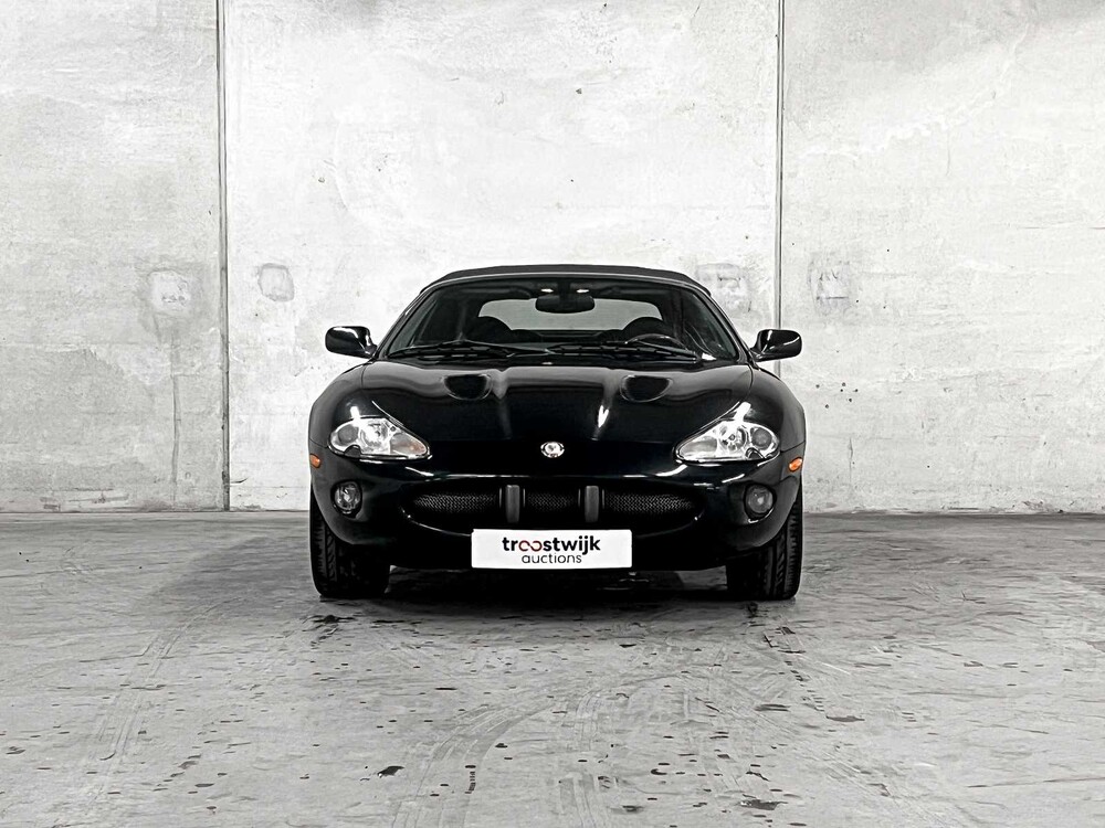 Jaguar XKR 4.0 V8 Convertible 363pk 2000, 93-KDG-2