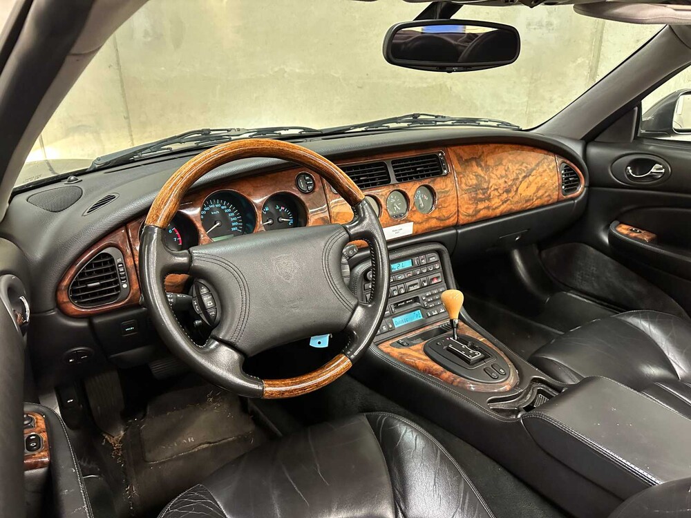 Jaguar XKR 4.0 V8 Convertible 363pk 2000, 93-KDG-2