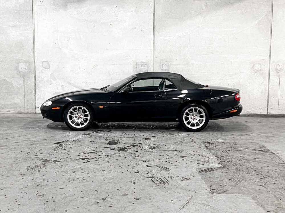 Jaguar XKR 4.0 V8 Convertible 363pk 2000, 93-KDG-2