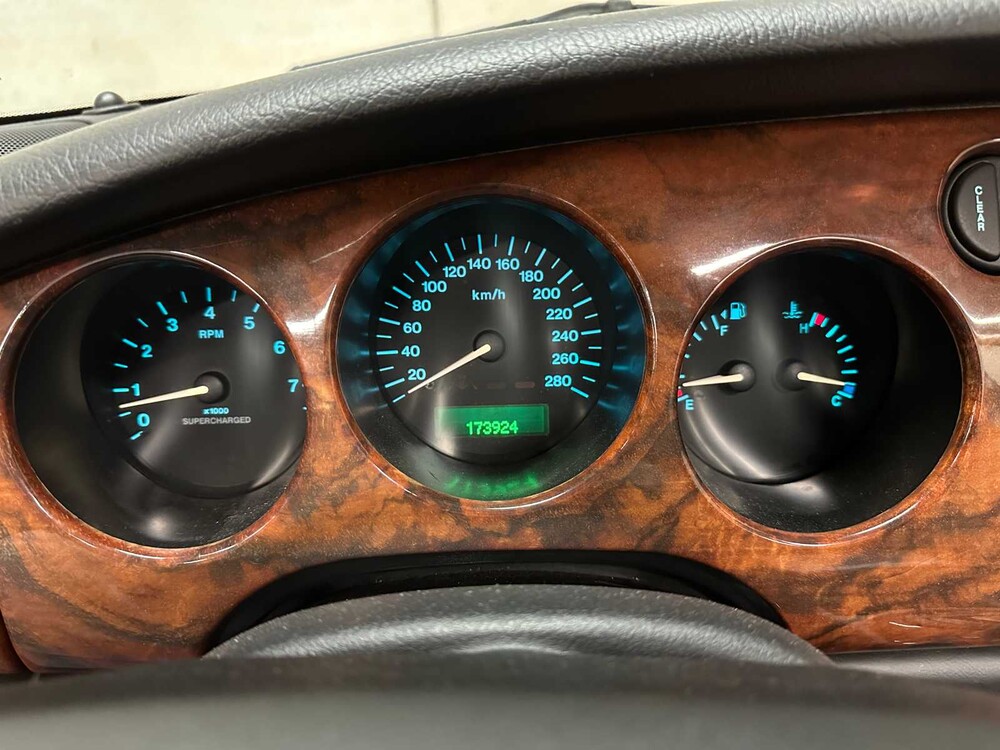 Jaguar XKR 4.0 V8 Convertible 363pk 2000, 93-KDG-2