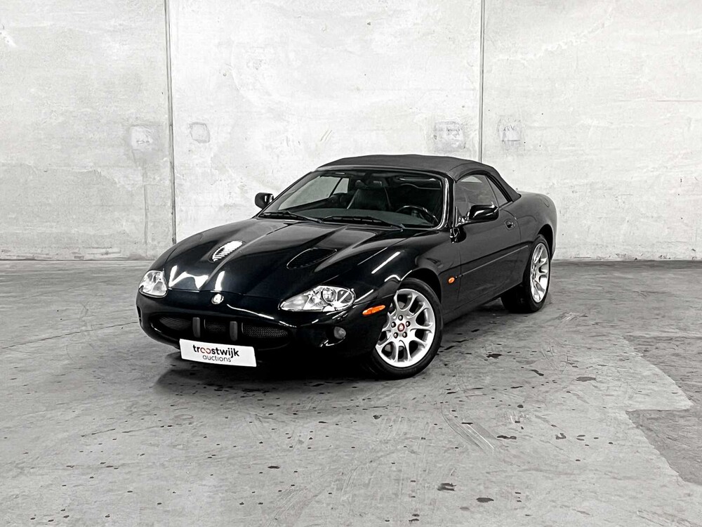 Jaguar XKR 4.0 V8 Convertible 363pk 2000, 93-KDG-2