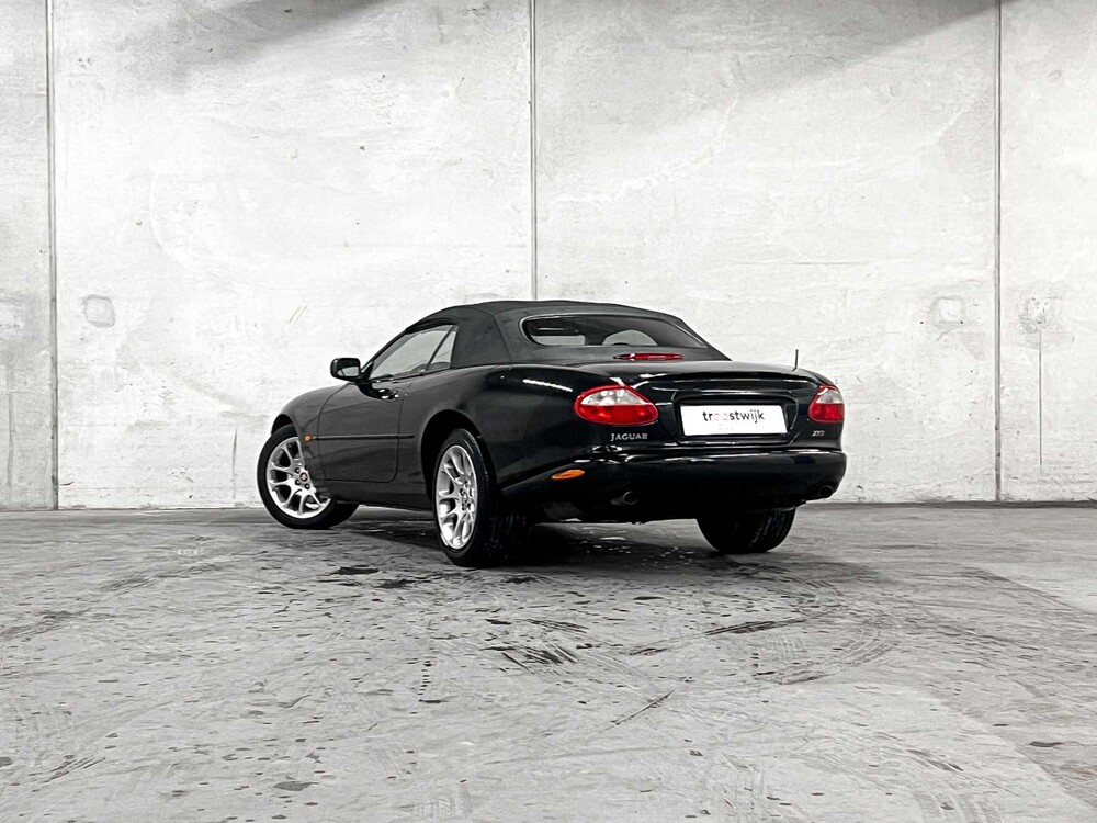 Jaguar XKR 4.0 V8 Convertible 363pk 2000, 93-KDG-2
