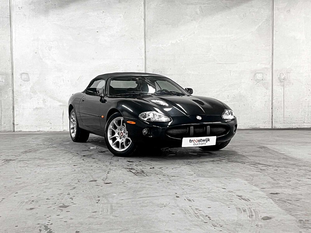 Jaguar XKR 4.0 V8 Convertible 363pk 2000, 93-KDG-2