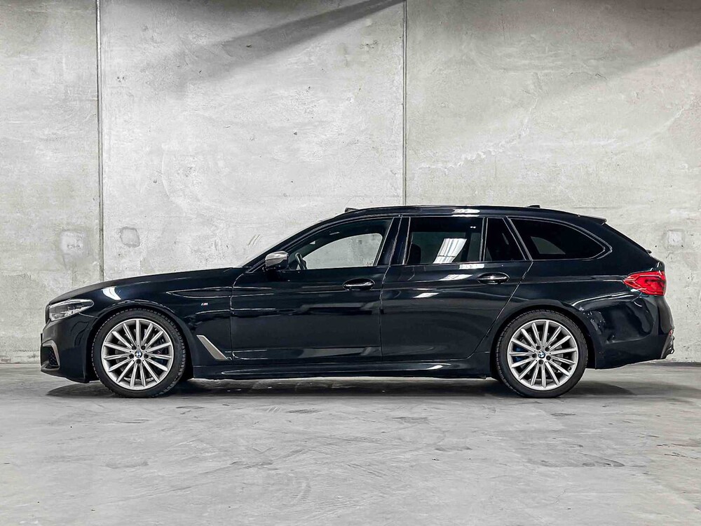 BMW M550d Touring xDrive High Executive 400pk 2018 (Origineel-NL) G31 5-serie, RL-036-D