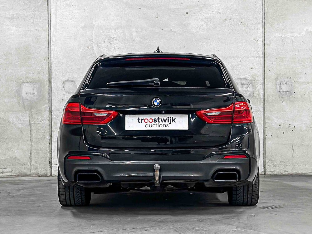 BMW M550d Touring xDrive High Executive 400pk 2018 (Origineel-NL) G31 5-serie, RL-036-D
