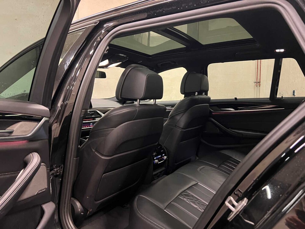 BMW M550d Touring xDrive High Executive 400pk 2018 (Origineel-NL) G31 5-serie, RL-036-D