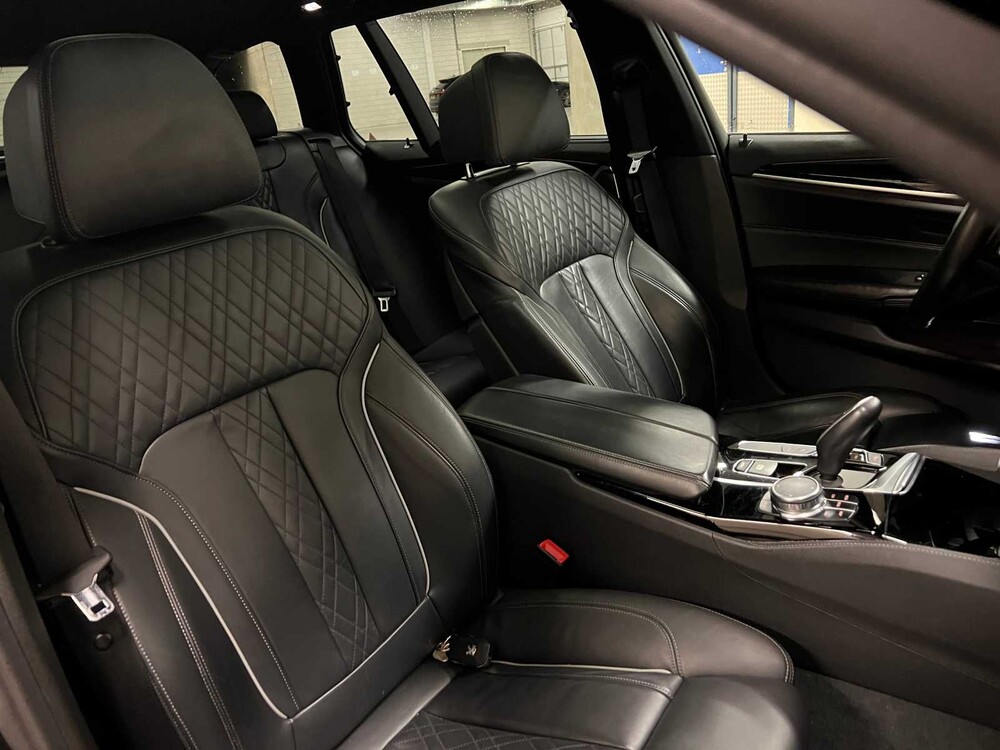 BMW M550d Touring xDrive High Executive 400pk 2018 (Origineel-NL) G31 5-serie, RL-036-D