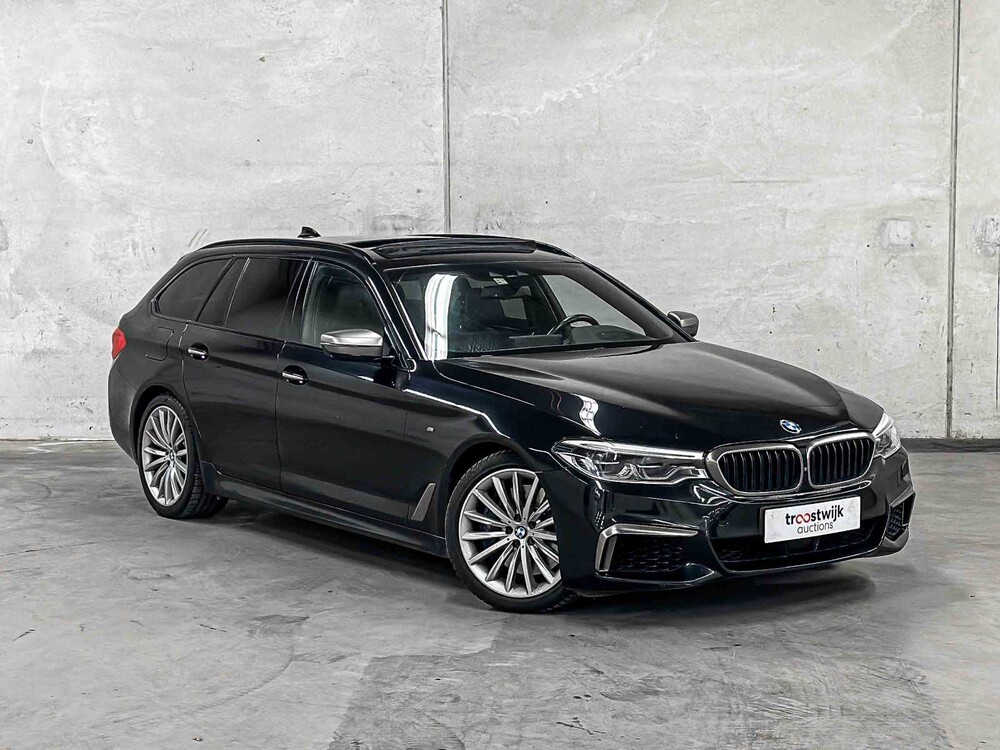 BMW M550d Touring xDrive High Executive 400pk 2018 (Origineel-NL) G31 5-serie, RL-036-D
