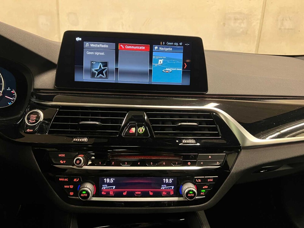 BMW M550d Touring xDrive High Executive 400pk 2018 (Origineel-NL) G31 5-serie, RL-036-D