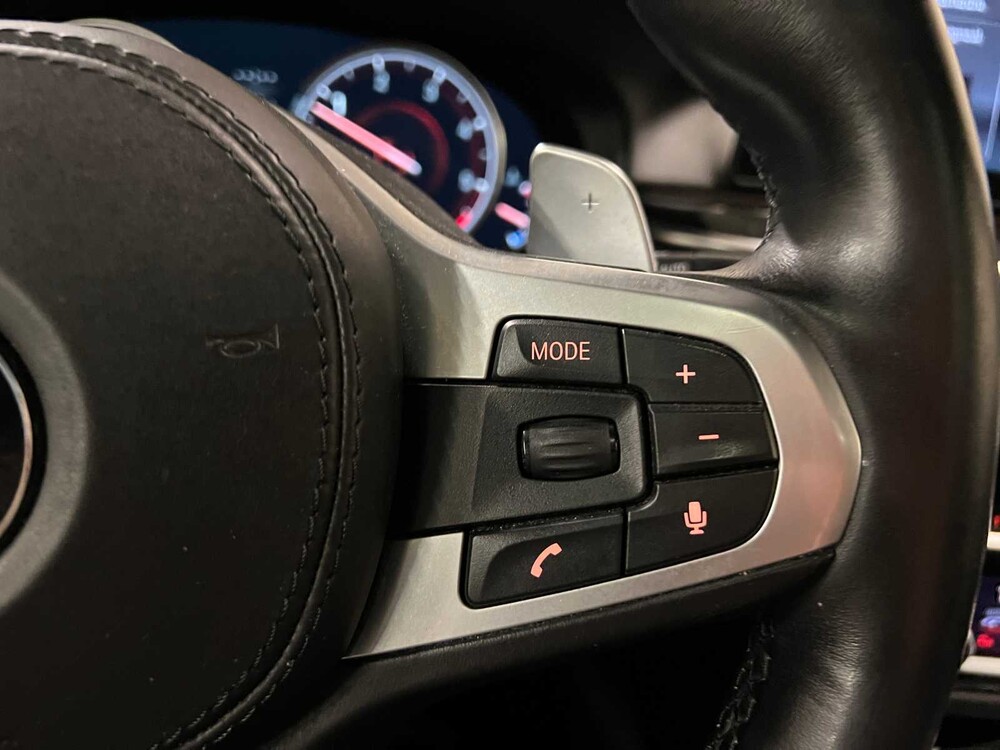 BMW M550d Touring xDrive High Executive 400pk 2018 (Origineel-NL) G31 5-serie, RL-036-D