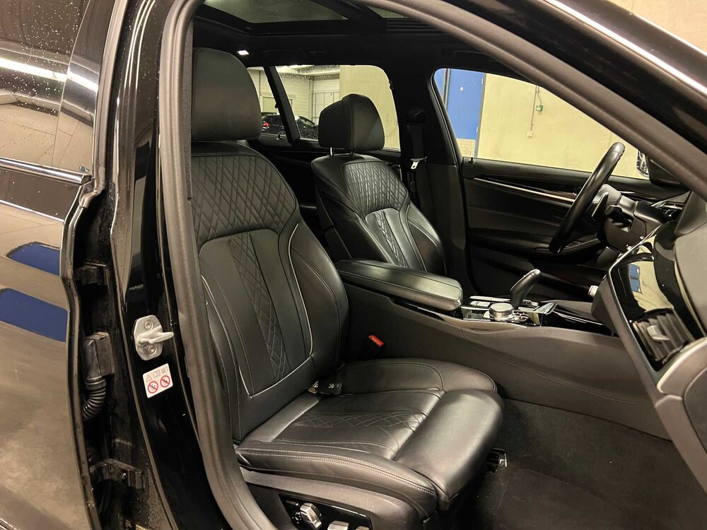 BMW M550d Touring xDrive High Executive 400pk 2018 (Origineel-NL) G31 5-serie, RL-036-D