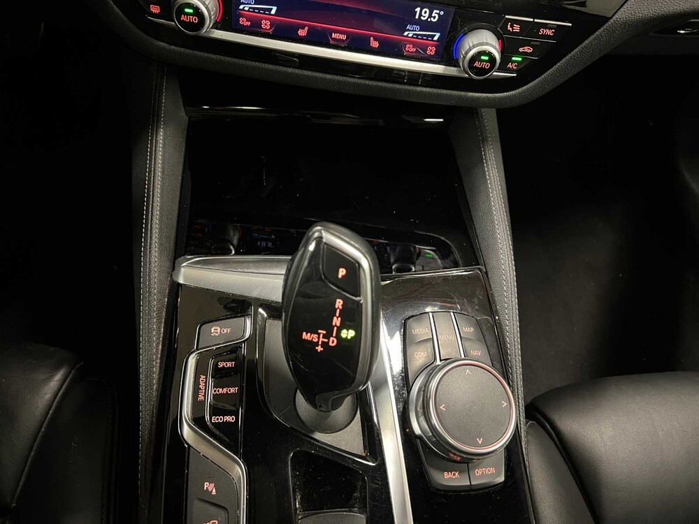 BMW M550d Touring xDrive High Executive 400pk 2018 (Origineel-NL) G31 5-serie, RL-036-D