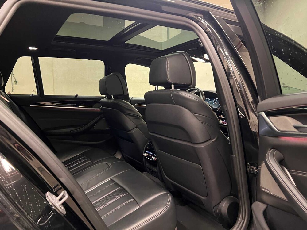 BMW M550d Touring xDrive High Executive 400pk 2018 (Origineel-NL) G31 5-serie, RL-036-D
