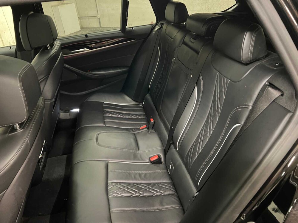 BMW M550d Touring xDrive High Executive 400pk 2018 (Origineel-NL) G31 5-serie, RL-036-D