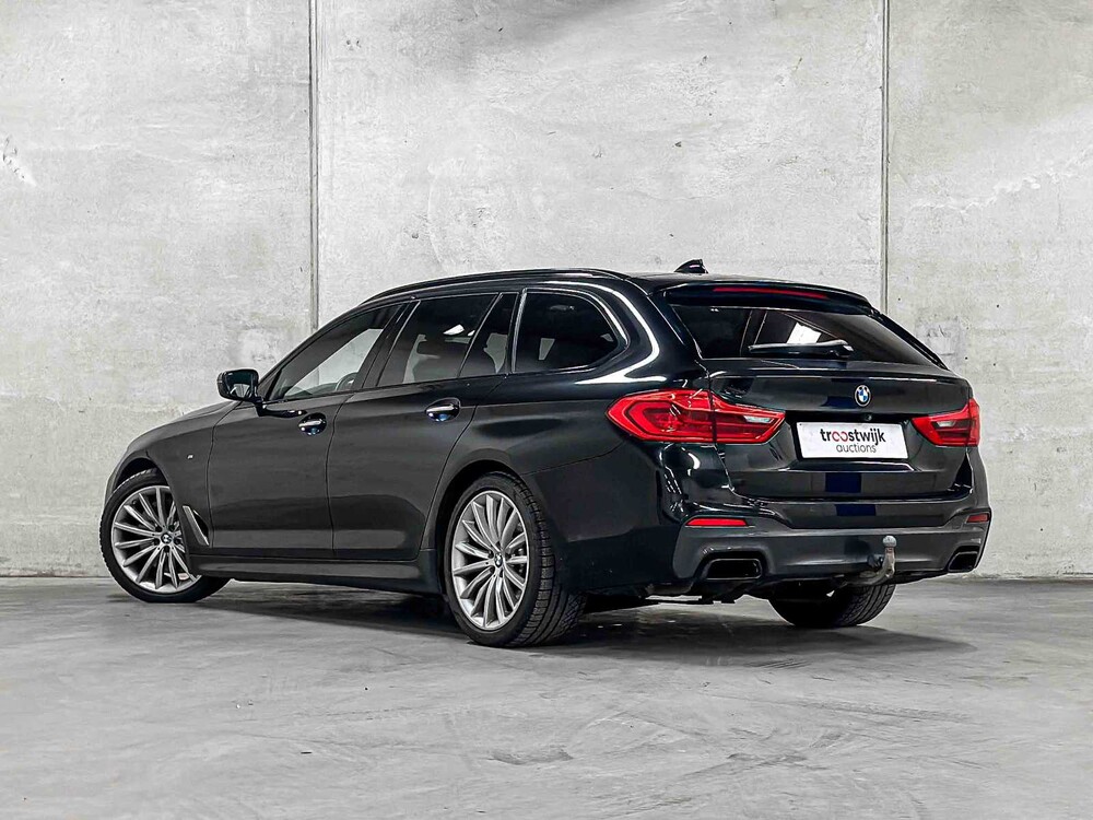 BMW M550d Touring xDrive High Executive 400pk 2018 (Origineel-NL) G31 5-serie, RL-036-D
