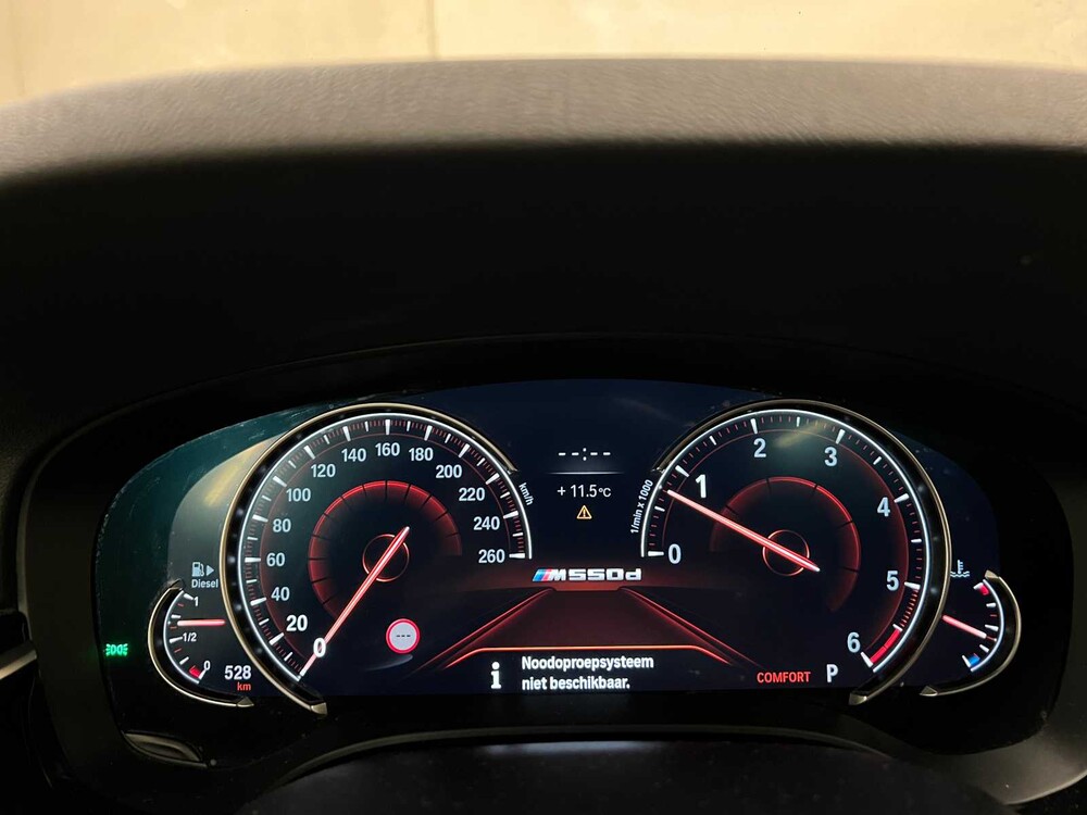 BMW M550d Touring xDrive High Executive 400pk 2018 (Origineel-NL) G31 5-serie, RL-036-D