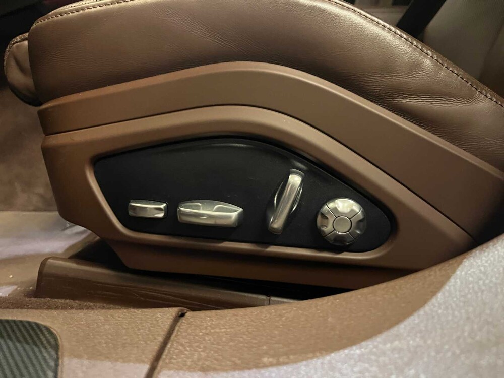 Porsche Panamera Sport Turismo Turbo S E-Hybrid 4.0 V8 680PS 2019 (CARBON, Sport Chrono, Sport Design)