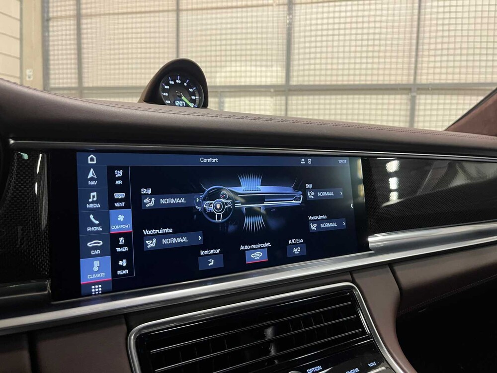 Porsche Panamera Sport Turismo Turbo S E-Hybrid 4.0 V8 680PS 2019 (CARBON, Sport Chrono, Sport Design)