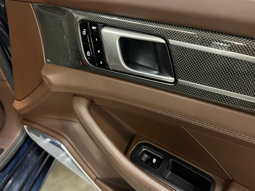 Porsche Panamera Sport Turismo Turbo S E-Hybrid 4.0 V8 680PS 2019 (CARBON, Sport Chrono, Sport Design)