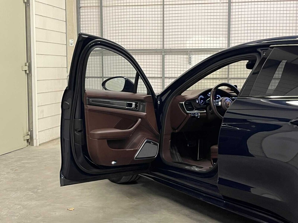 Porsche Panamera Sport Turismo Turbo S E-Hybrid 4.0 V8 680PS 2019 (CARBON, Sport Chrono, Sport Design)