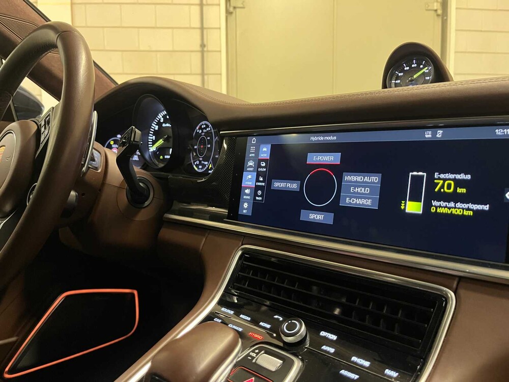 Porsche Panamera Sport Turismo Turbo S E-Hybrid 4.0 V8 680PS 2019 (CARBON, Sport Chrono, Sport Design)