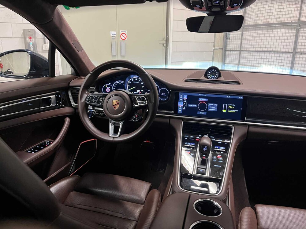 Porsche Panamera Sport Turismo Turbo S E-Hybrid 4.0 V8 680PS 2019 (CARBON, Sport Chrono, Sport Design)