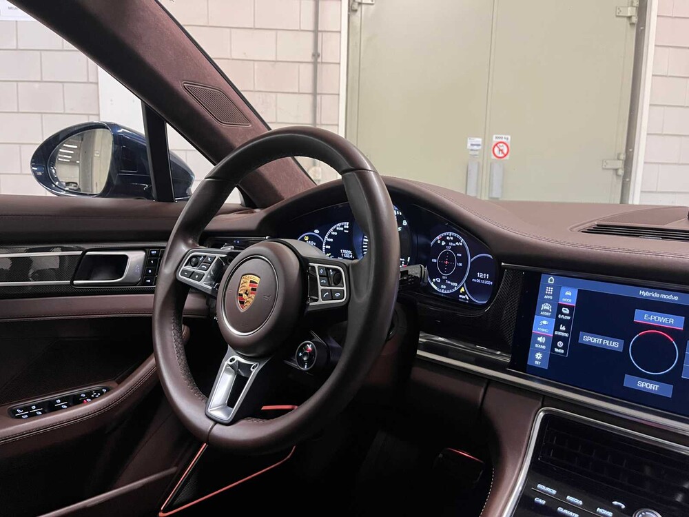 Porsche Panamera Sport Turismo Turbo S E-Hybrid 4.0 V8 680PS 2019 (CARBON, Sport Chrono, Sport Design)
