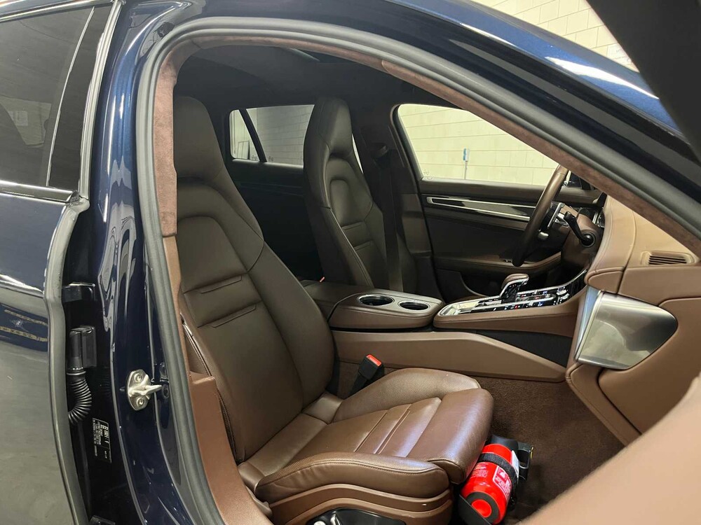 Porsche Panamera Sport Turismo Turbo S E-Hybrid 4.0 V8 680PS 2019 (CARBON, Sport Chrono, Sport Design)