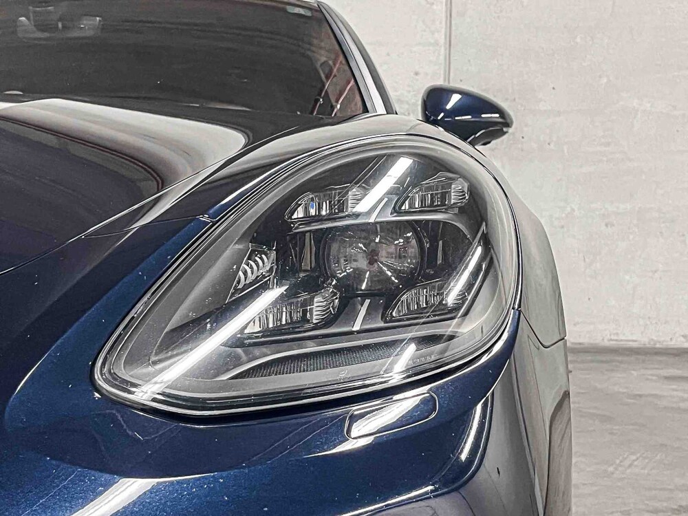 Porsche Panamera Sport Turismo Turbo S E-Hybrid 4.0 V8 680PS 2019 (CARBON, Sport Chrono, Sport Design)