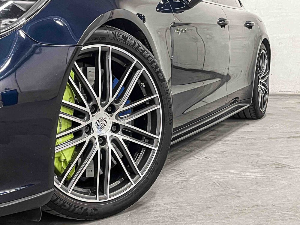Porsche Panamera Sport Turismo Turbo S E-Hybrid 4.0 V8 680PS 2019 (CARBON, Sport Chrono, Sport Design)