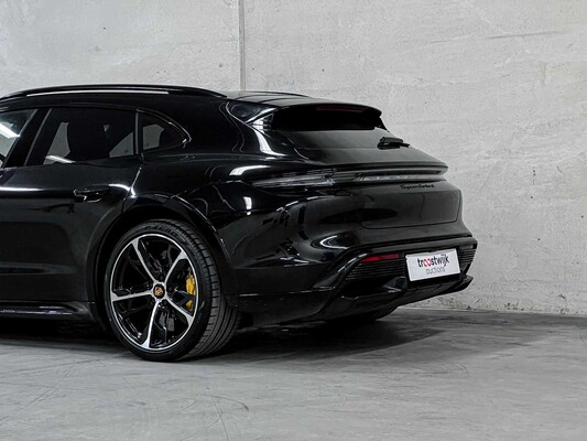 Porsche Taycan Cross Turismo Turbo S 93 kWh 761pk 2022 (Origineel-NL) Sport-Chrono & Sport-Design, P-014-BL