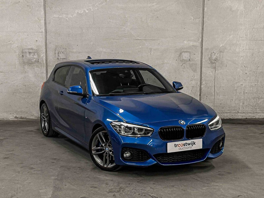 BMW 125i M Sport 218PS 2015 1er, R-398-XG