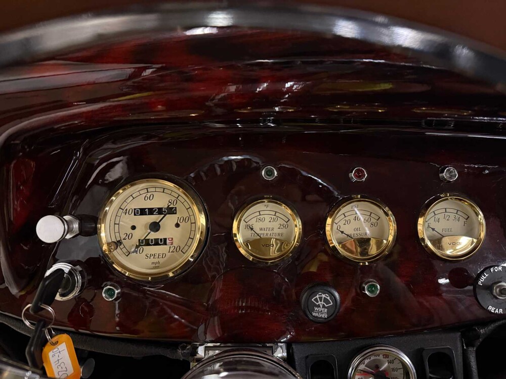 Ford Tudor V8 Limousine -Resto-Mod- 300PS 1933 (327 Corvette Motor), DZ-34-70