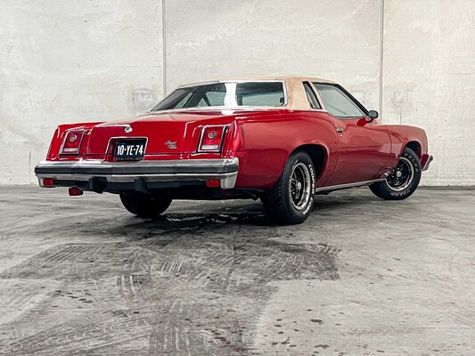 Pontiac Grand Prix 4.9 V8 Coupe 136pk 1977, 10-YE-74