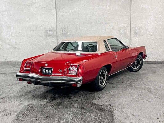 Pontiac Grand Prix 4.9 V8 Coupe 136pk 1977, 10-YE-74