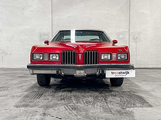 Pontiac Grand Prix 4.9 V8 Coupe 136pk 1977, 10-YE-74