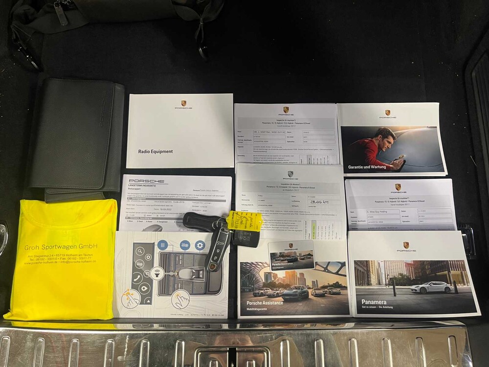 Porsche Panamera Sport Turismo 4 E-Hybrid 2.9 V6 Sport-Chrono 462PS 2019 FACELIFT, N-749-HR