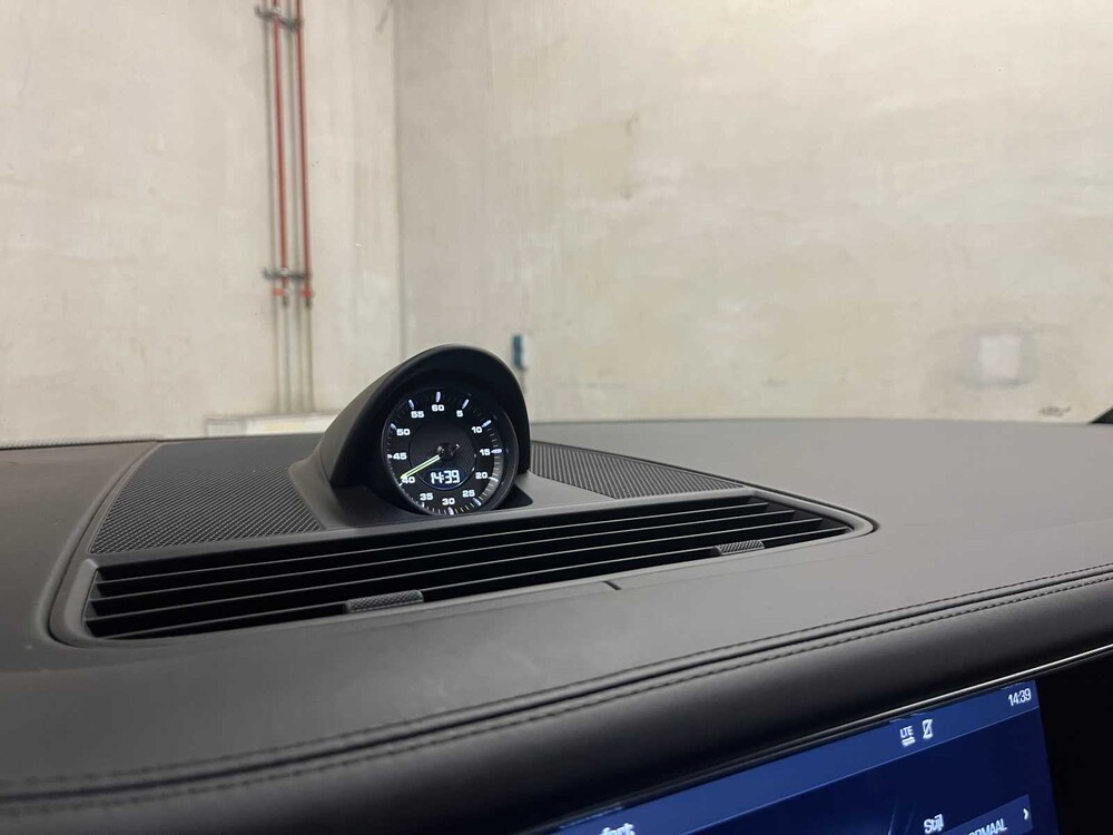 Porsche Panamera Sport Turismo 4 E-Hybrid 2.9 V6 Sport-Chrono 462PS 2019 FACELIFT, N-749-HR