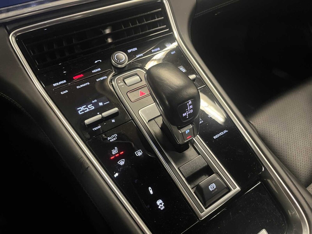 Porsche Panamera Sport Turismo 4 E-Hybrid 2.9 V6 Sport-Chrono 462PS 2019 FACELIFT, N-749-HR