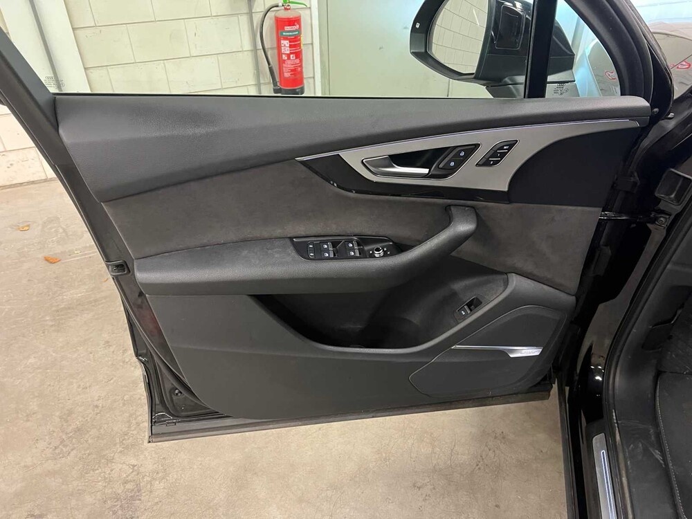 Audi Q7 3.0 TDI V6 e-tron S-Line Quattro Sport 350PS 2016 (Original-NL), KF-961-L