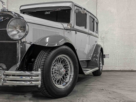 Buick 4-Door Sedan V8 (Resto-Mod) 200pk 1929 -Chevrolet 350 V8 Engine-, AR-08-27