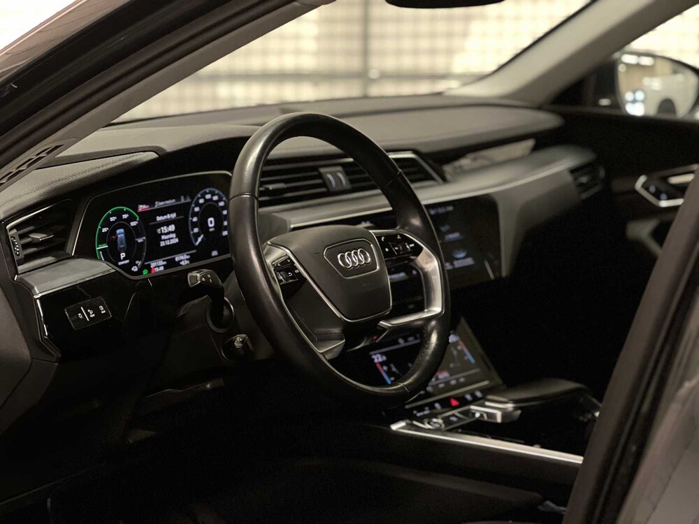 Audi e-tron Sportback 55 quattro Business edition 95 kWh 408hp 2020 (Original-NL+1st owner), J-468-ZG