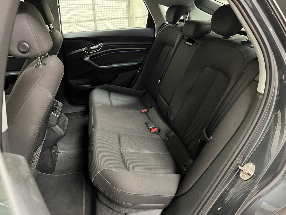 Audi e-tron Sportback 55 quattro Business edition 95 kWh 408hp 2020 (Original-NL+1st owner), J-468-ZG