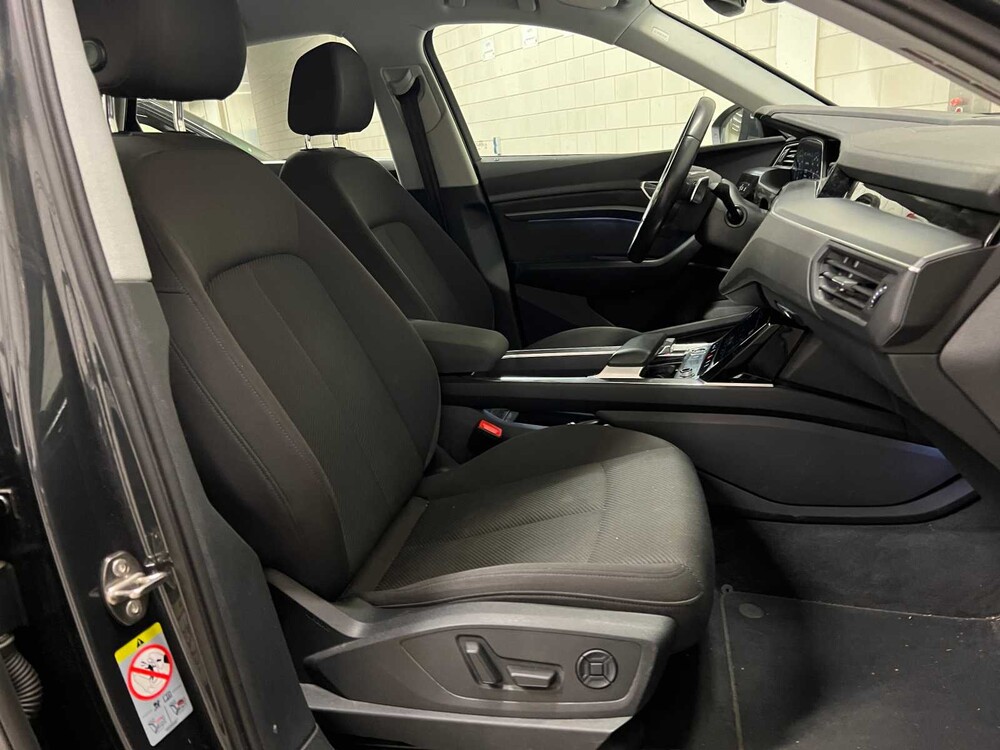 Audi e-tron Sportback 55 quattro Business edition 95 kWh 408hp 2020 (Original-NL+1st owner), J-468-ZG