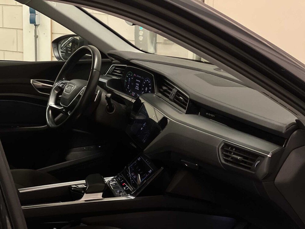 Audi e-tron Sportback 55 quattro Business edition 95 kWh 408hp 2020 (Original-NL+1st owner), J-468-ZG