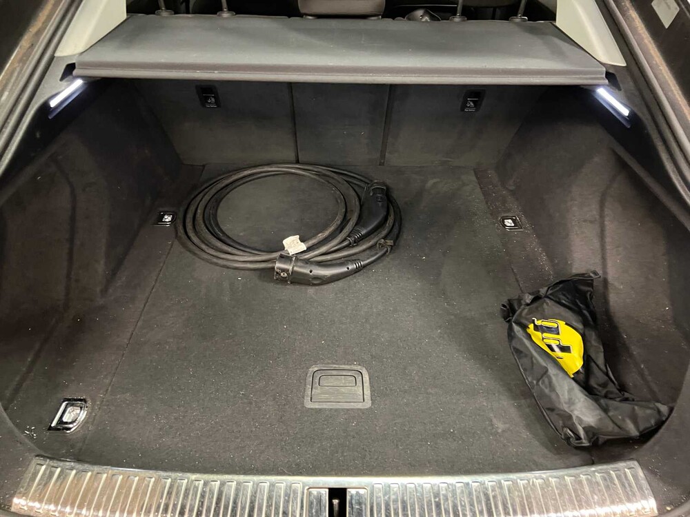 Audi e-tron Sportback 55 quattro Business edition 95 kWh 408hp 2020 (Original-NL+1st owner), J-468-ZG