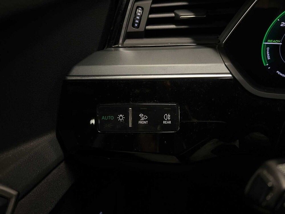 Audi e-tron Sportback 55 quattro Business edition 95 kWh 408hp 2020 (Original-NL+1st owner), J-468-ZG